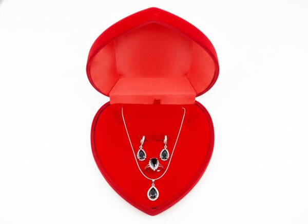 Midnight Elegance Black Teardrop Ring Set