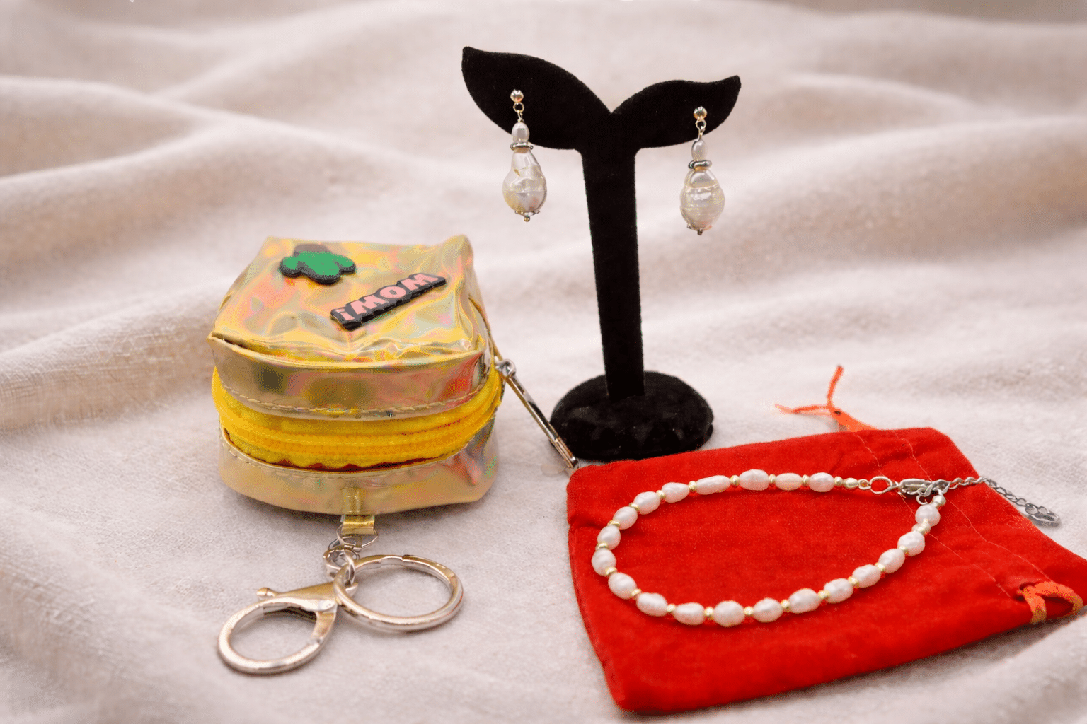 Silver Pearl Jewelry Gift Set with Mini Carry Pouch