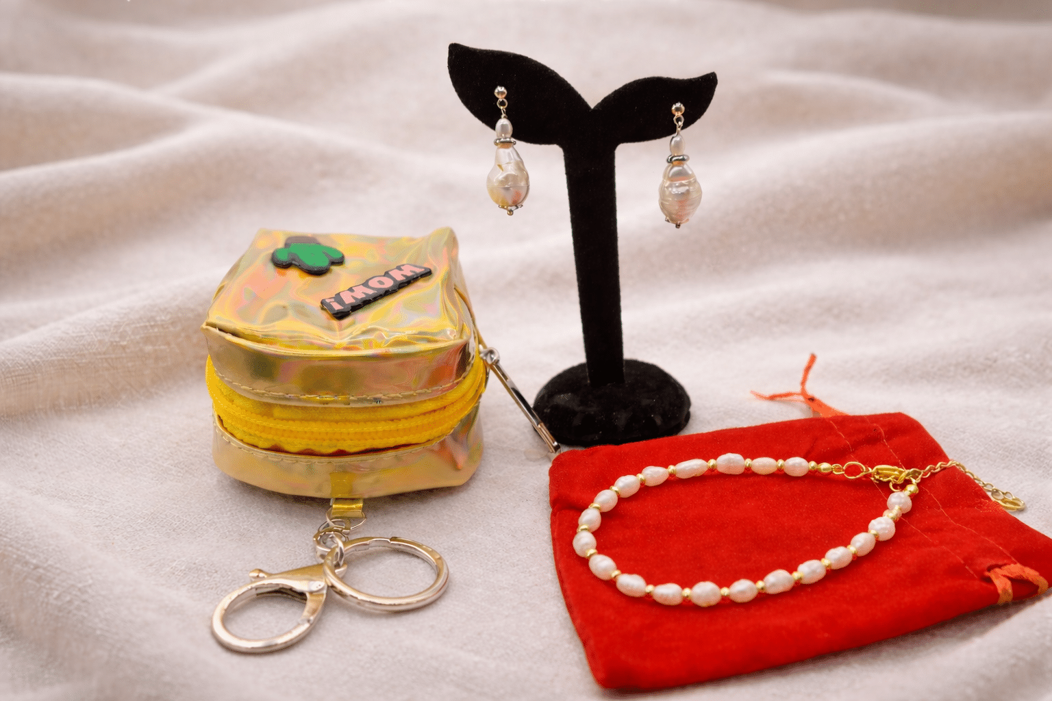 Gold Pearl Jewelry Gift Set with Mini Pouch